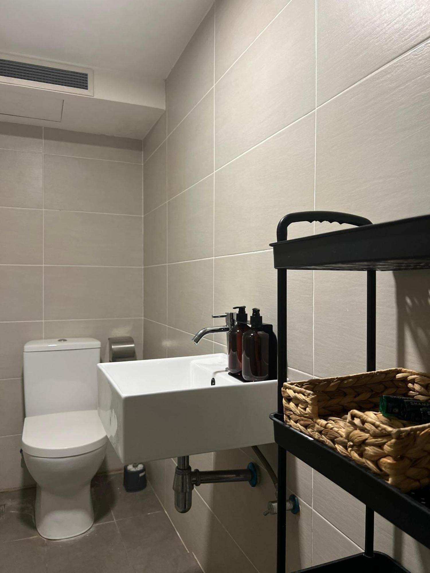 Mix Hostel Kl By Chillout Hostel Petaling Jaya Exteriör bild