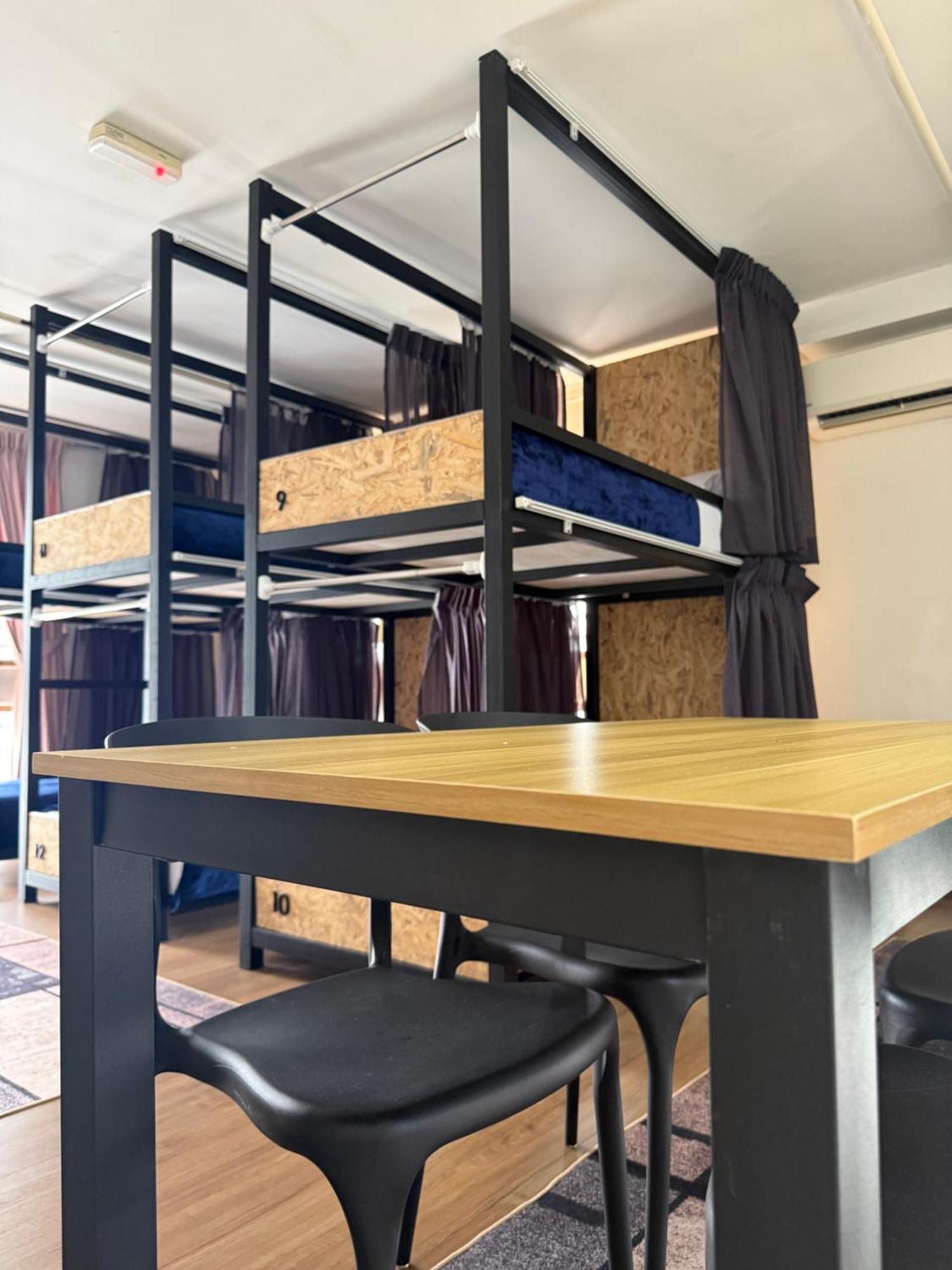 Mix Hostel Kl By Chillout Hostel Petaling Jaya Exteriör bild